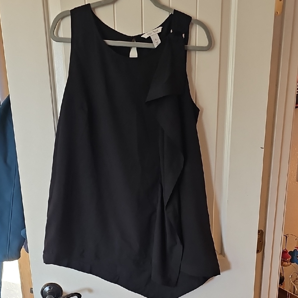 White House Black Market Black Gathered Top